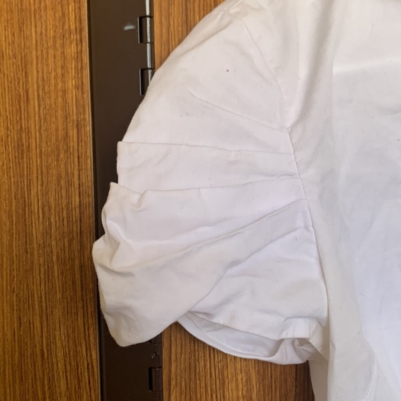 White Button-Up with Ruffle Sleeves - Picture 2 of 3